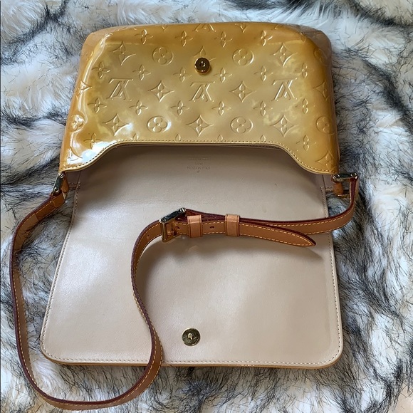 Louis Vuitton Patent Leather Vernis Purse in Gold - Picture 3 of 6